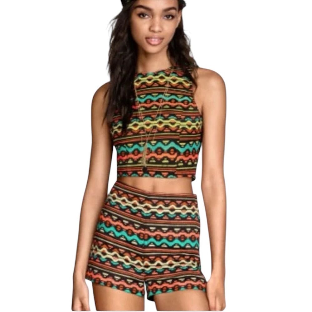 H&M Coachella Size 8 Multicolor Bright Aztec Pattern Cropped Tank and Sh…